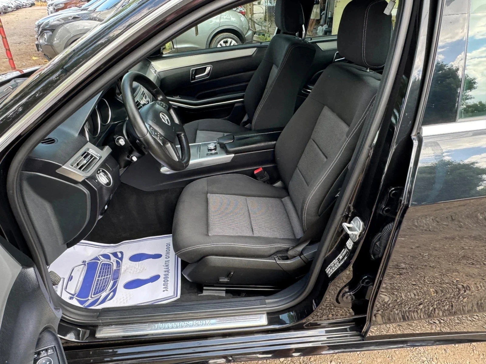 Mercedes-Benz E 200 Регистриран - Реални километри, снимка 10 - Автомобили и джипове - 55280208
