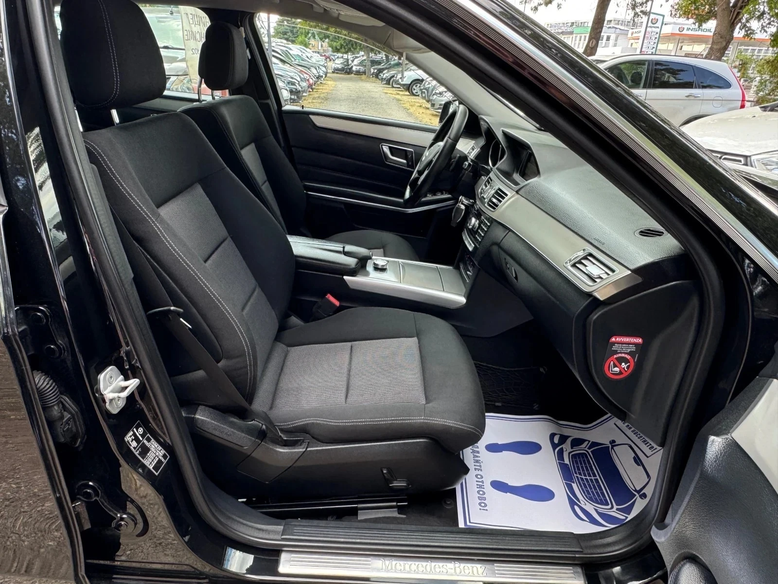 Mercedes-Benz E 200 Регистриран - Реални километри, снимка 13 - Автомобили и джипове - 55280208