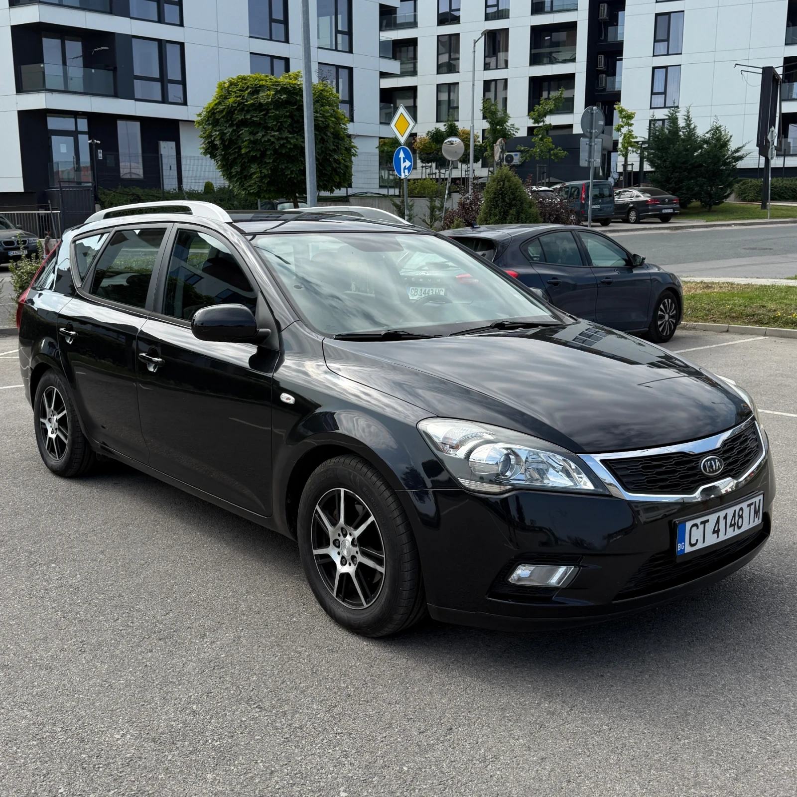 Kia Ceed 1.6 Sport Wagon/Подгрев/Ксенон/Carplay/Android Aut, снимка 2 - Автомобили и джипове - 55607864