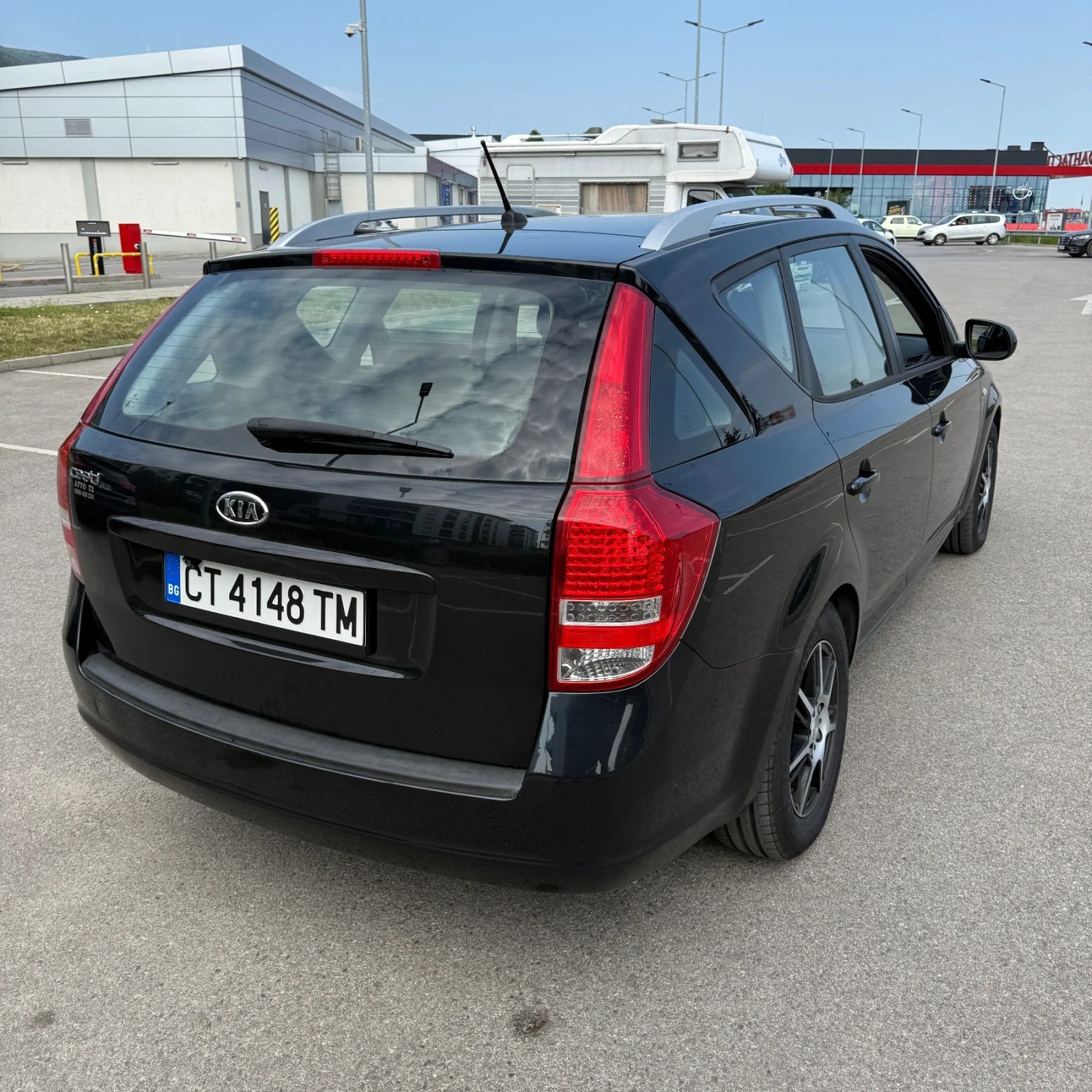 Kia Ceed 1.6 Sport Wagon/Подгрев/Ксенон/Carplay/Android Aut, снимка 5 - Автомобили и джипове - 55607864