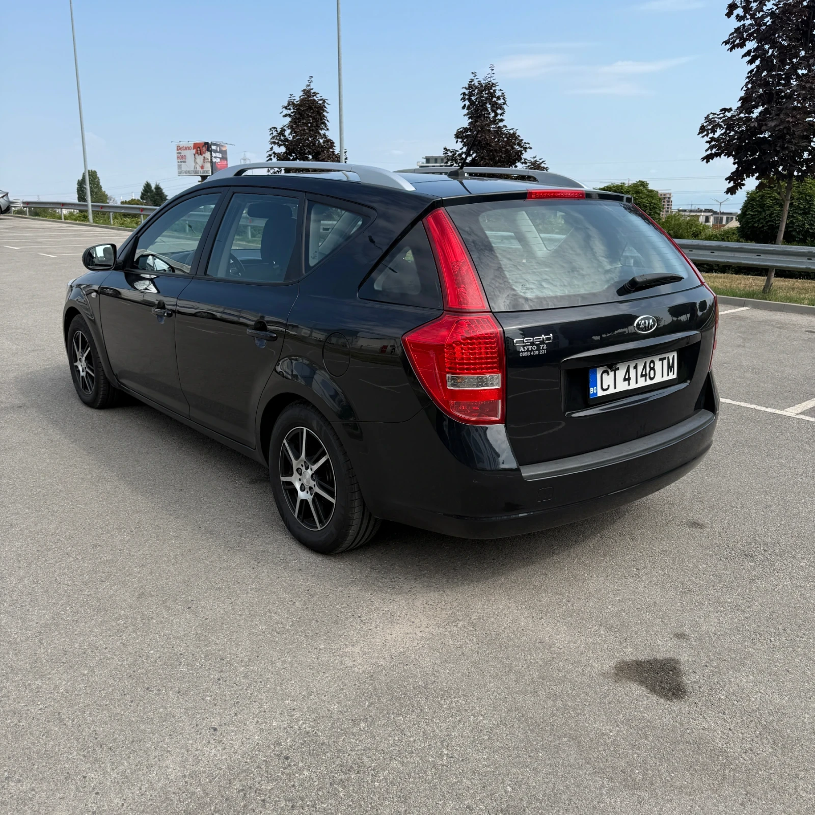 Kia Ceed 1.6 Sport Wagon/Подгрев/Ксенон/Carplay/Android Aut, снимка 4 - Автомобили и джипове - 55607864