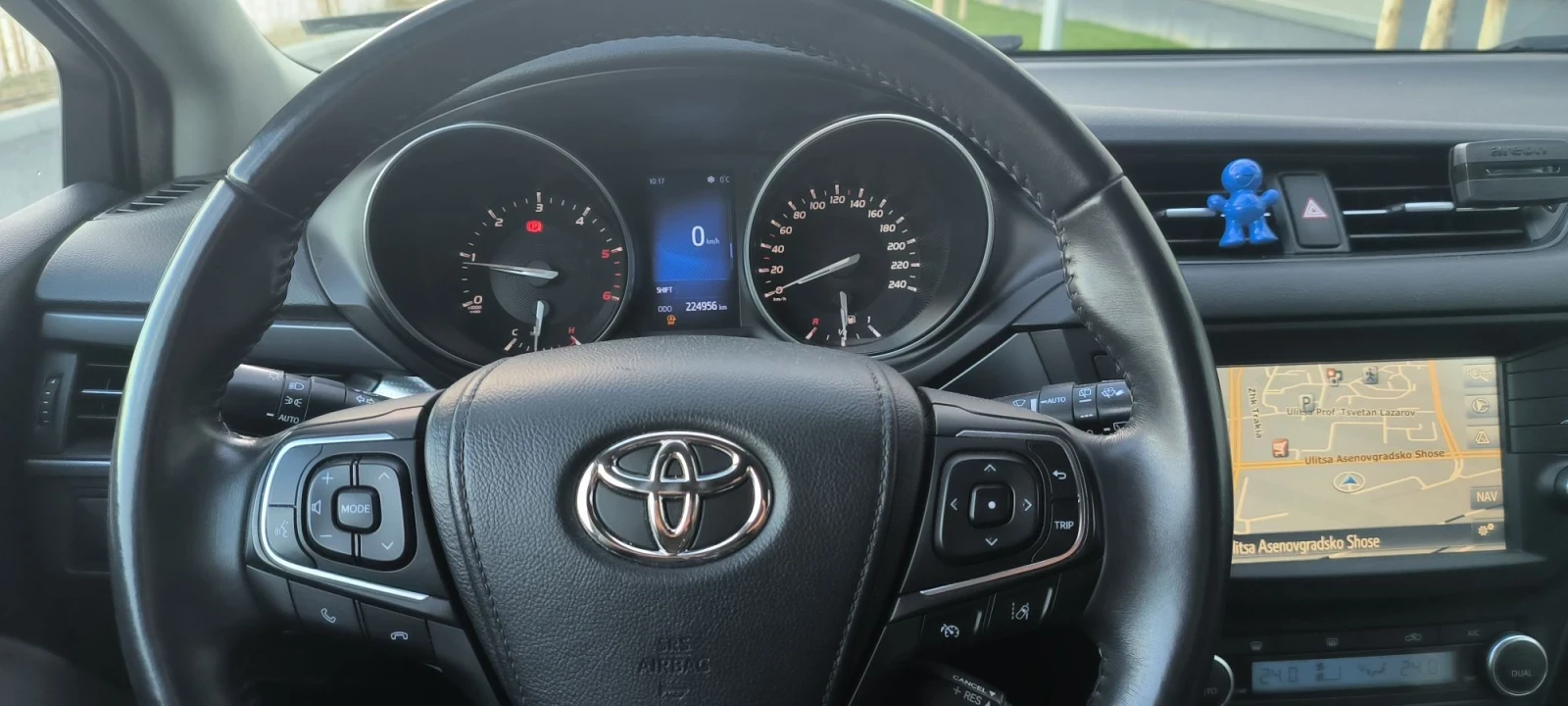 Toyota Avensis, снимка 8 - Автомобили и джипове - 55675074