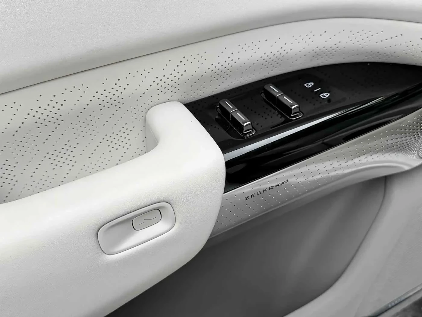 Zeekr 7X Intelligent 75KW import.autoprime.bg, снимка 13 - Автомобили и джипове - 55698914