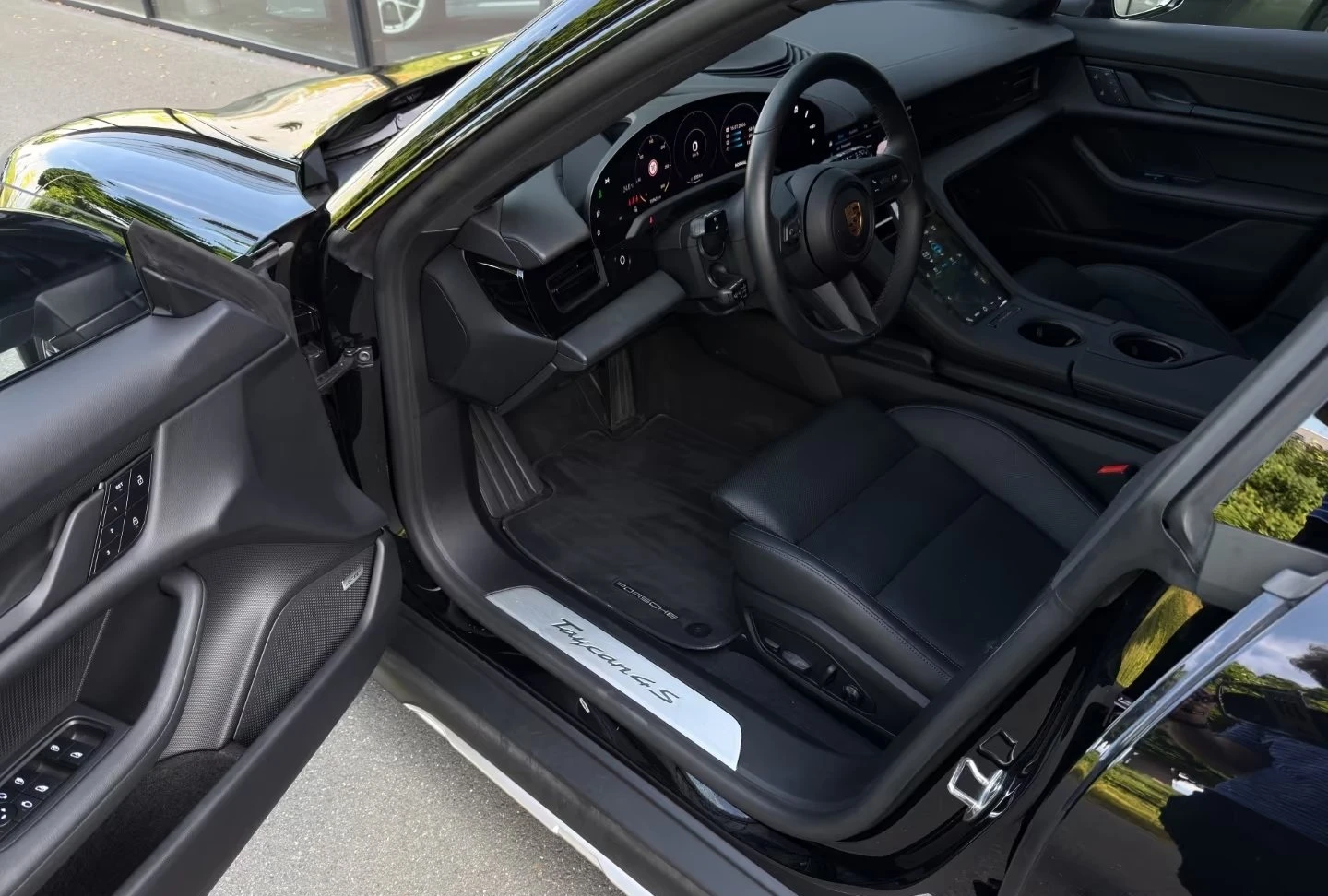 Porsche Taycan 4S / CROSS TURISMO / BOSE / PANO / 360 / , снимка 8 - Автомобили и джипове - 55725867