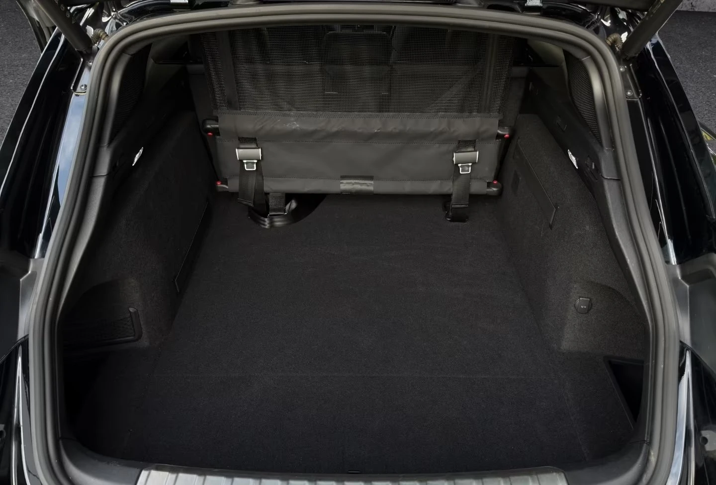 Porsche Taycan 4S / CROSS TURISMO / BOSE / PANO / 360 / , снимка 17 - Автомобили и джипове - 55725867
