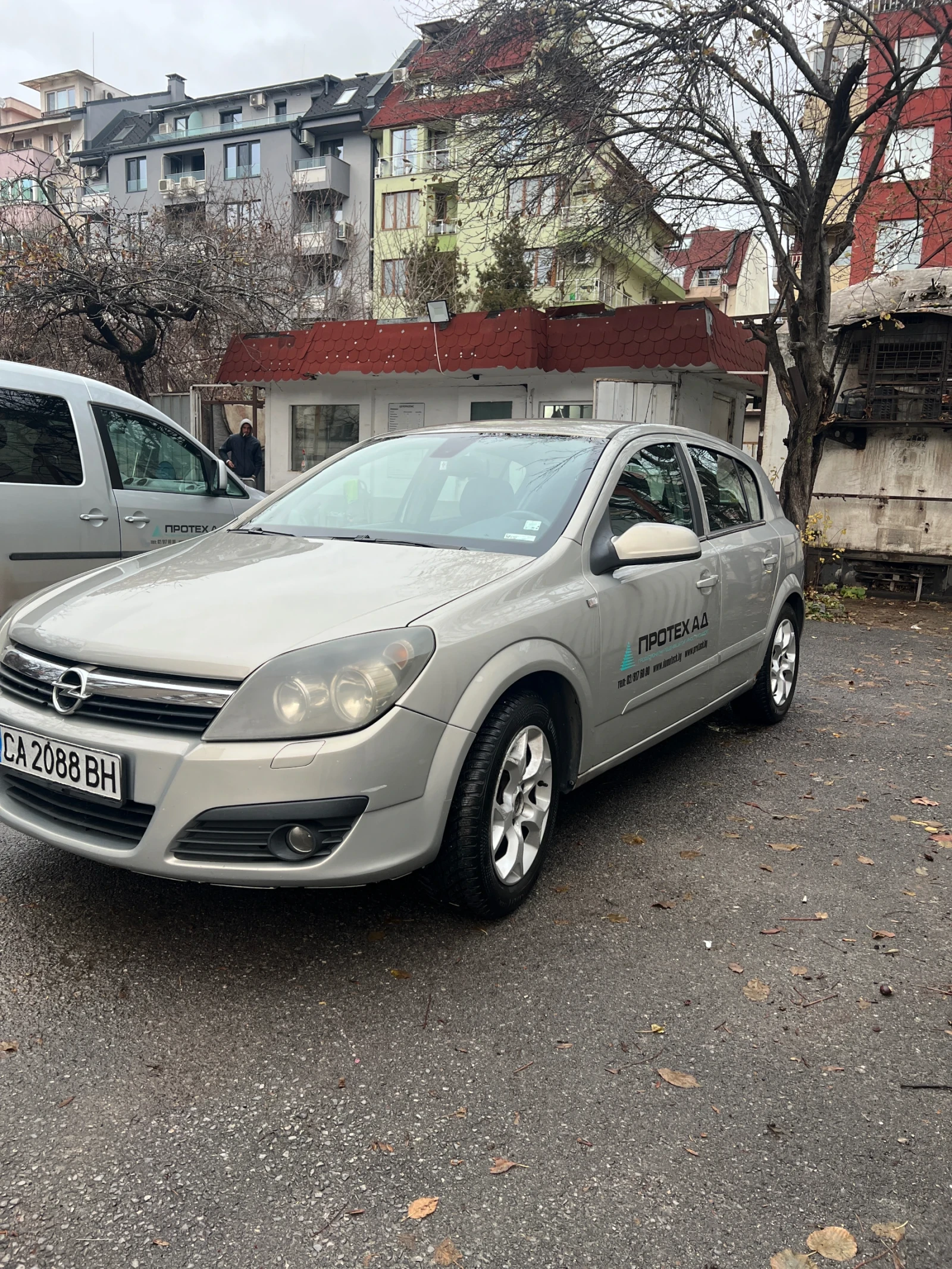 Opel Astra, снимка 3 - Автомобили и джипове - 55773674