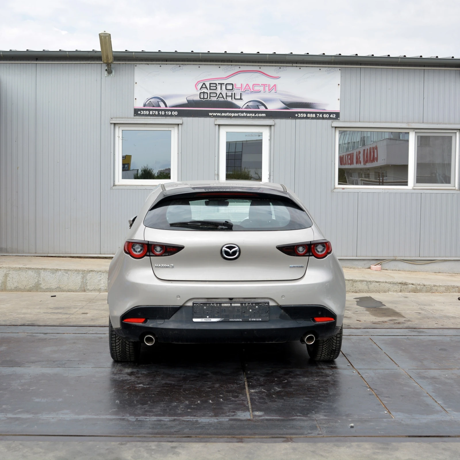 Mazda 3 2.5 SKYACTIV-G, снимка 4 - Автомобили и джипове - 55815890