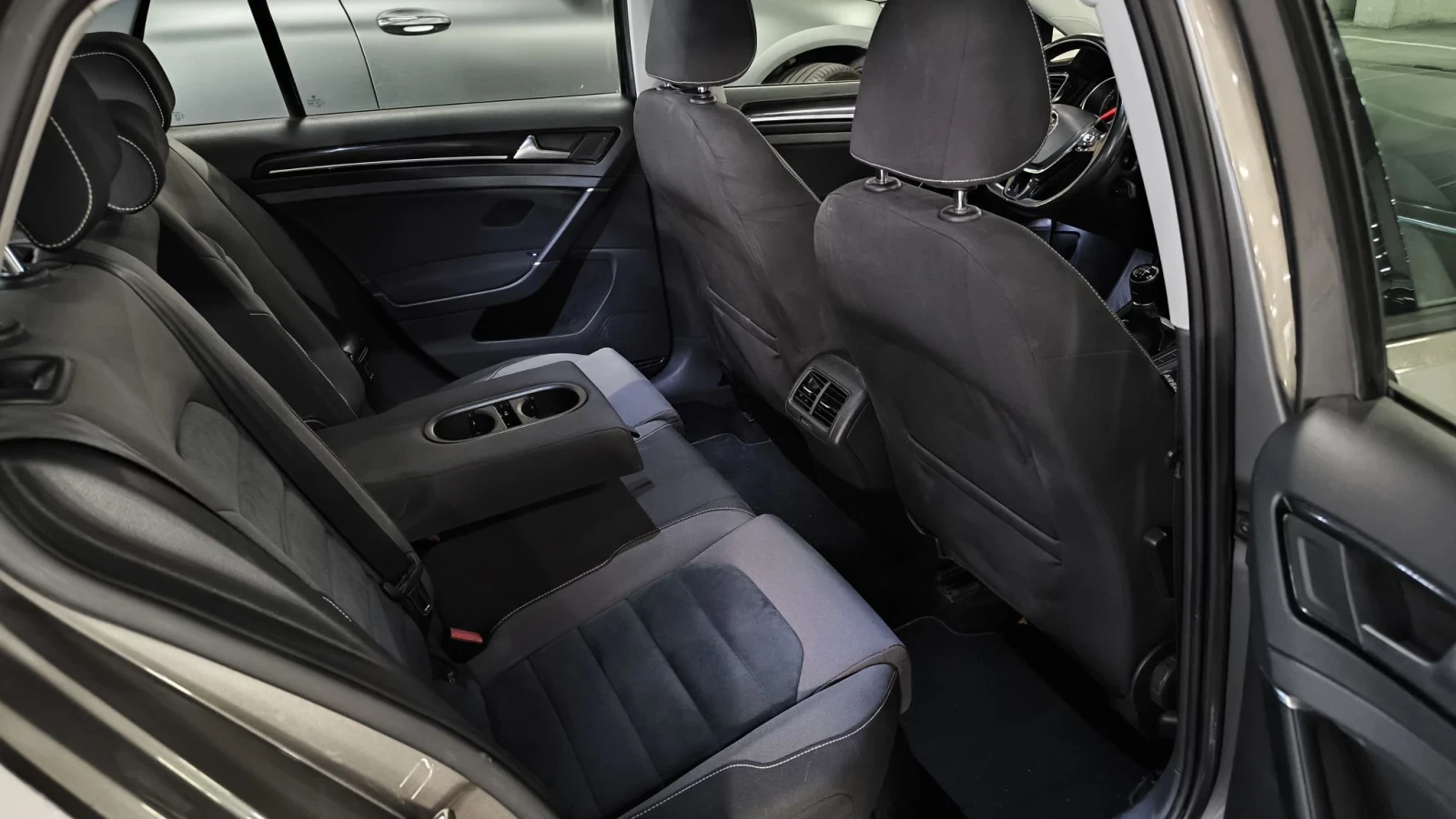 VW Golf 1.4, снимка 11 - Автомобили и джипове - 55920917