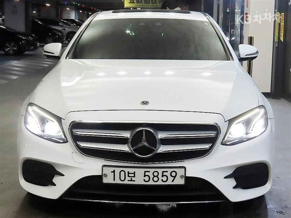Mercedes-Benz E 300 * AMG LINE* FULL MAX * КРАЙНА ЦЕНА* , снимка 3 - Автомобили и джипове - 55939991