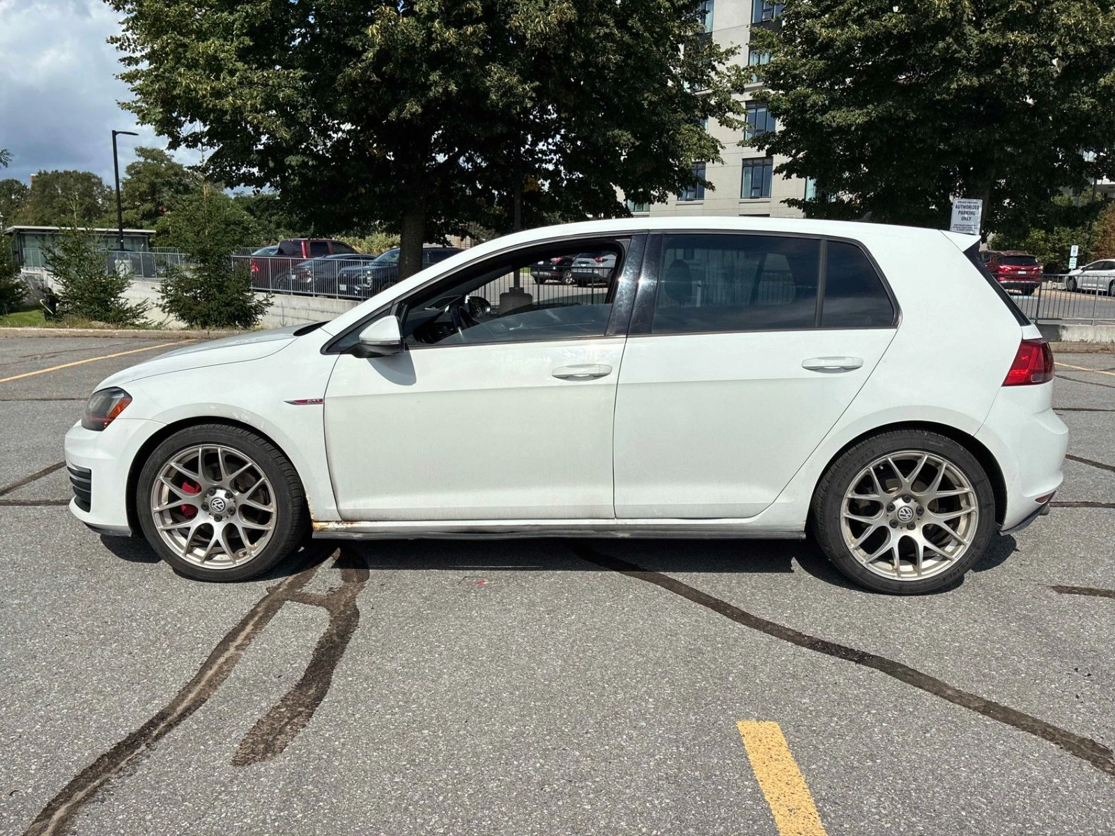 VW Golf GTI Autobhan Цена до България & АвтоКредит, снимка 3 - Автомобили и джипове - 56200054