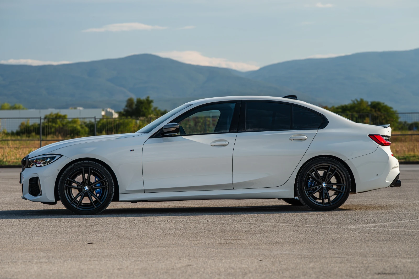 BMW 340 Европa | Гаранция | 50000 км, снимка 2 - Автомобили и джипове - 56208340