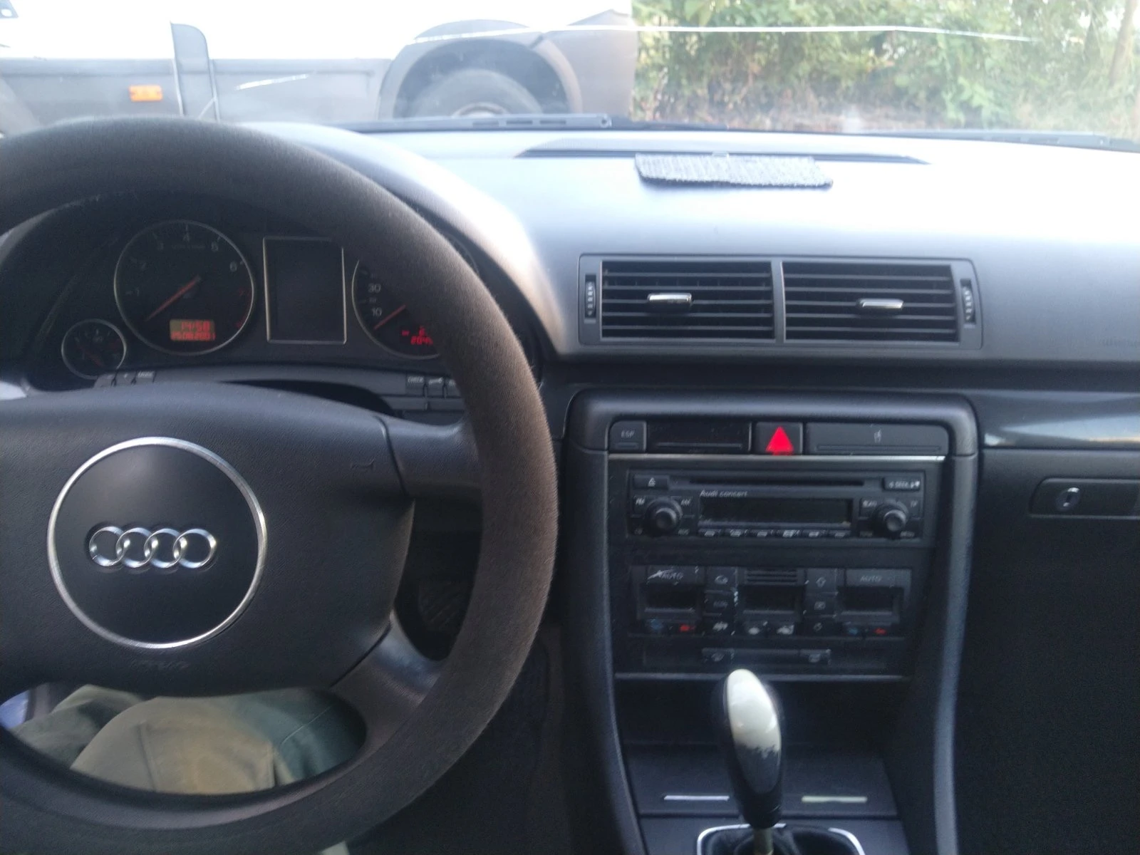 Audi A4 2.0, снимка 13 - Автомобили и джипове - 56321763