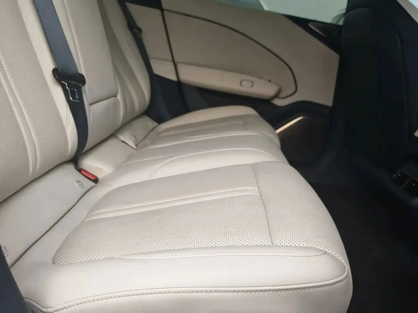 Zeekr 7X, снимка 10 - Автомобили и джипове - 56685950