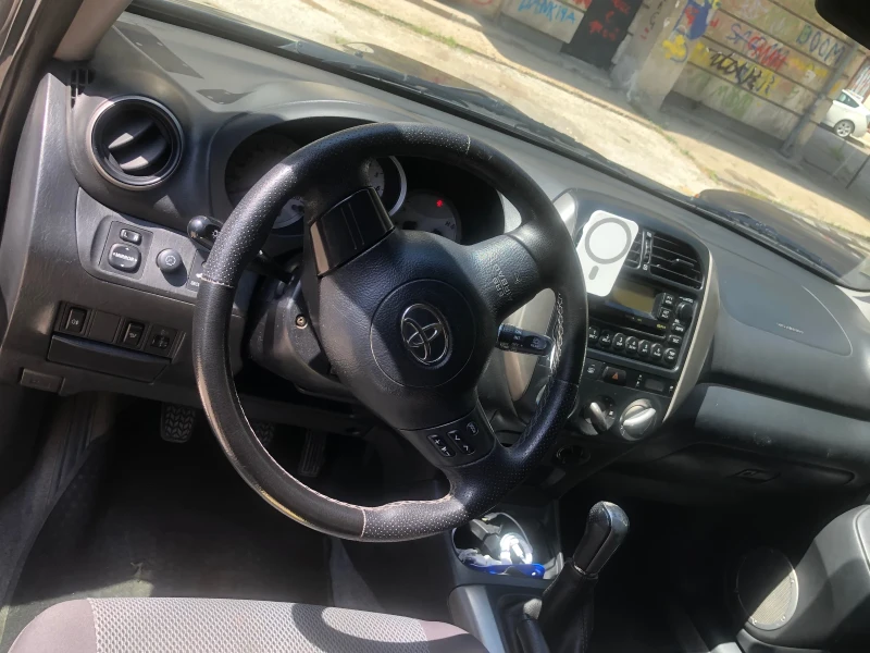 Toyota Rav4 D4D, снимка 9 - Автомобили и джипове - 47028741