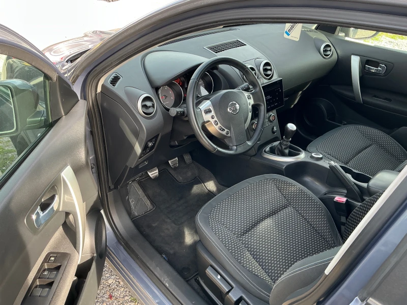 Nissan Qashqai 2.0 DCI, снимка 17 - Автомобили и джипове - 47447849