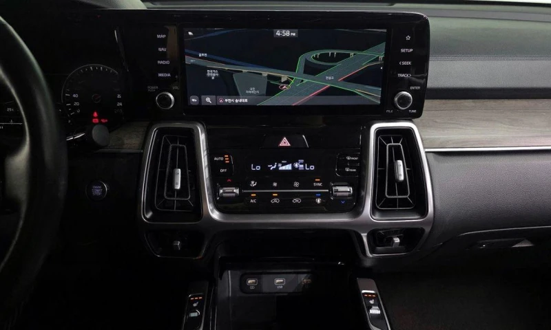 Kia Sorento Diesel 2.2 2WD * НАЙ-ДОБРА ЦЕНА В БЪЛГАРИЯ* , снимка 14 - Автомобили и джипове - 51962764