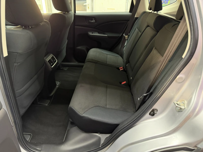 Honda Cr-v 2.0i* 4x4* СЕРВИЗНА КНИЖКА С ПЪЛНА ИСТОРИЯ , снимка 9 - Автомобили и джипове - 52883513