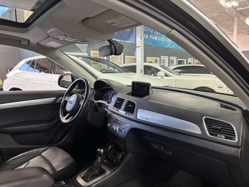 Audi Q3 Progressiv| QUATTRO| TIPTRONIC| NAV| PANOROOF| LEA, снимка 13 - Автомобили и джипове - 53099016