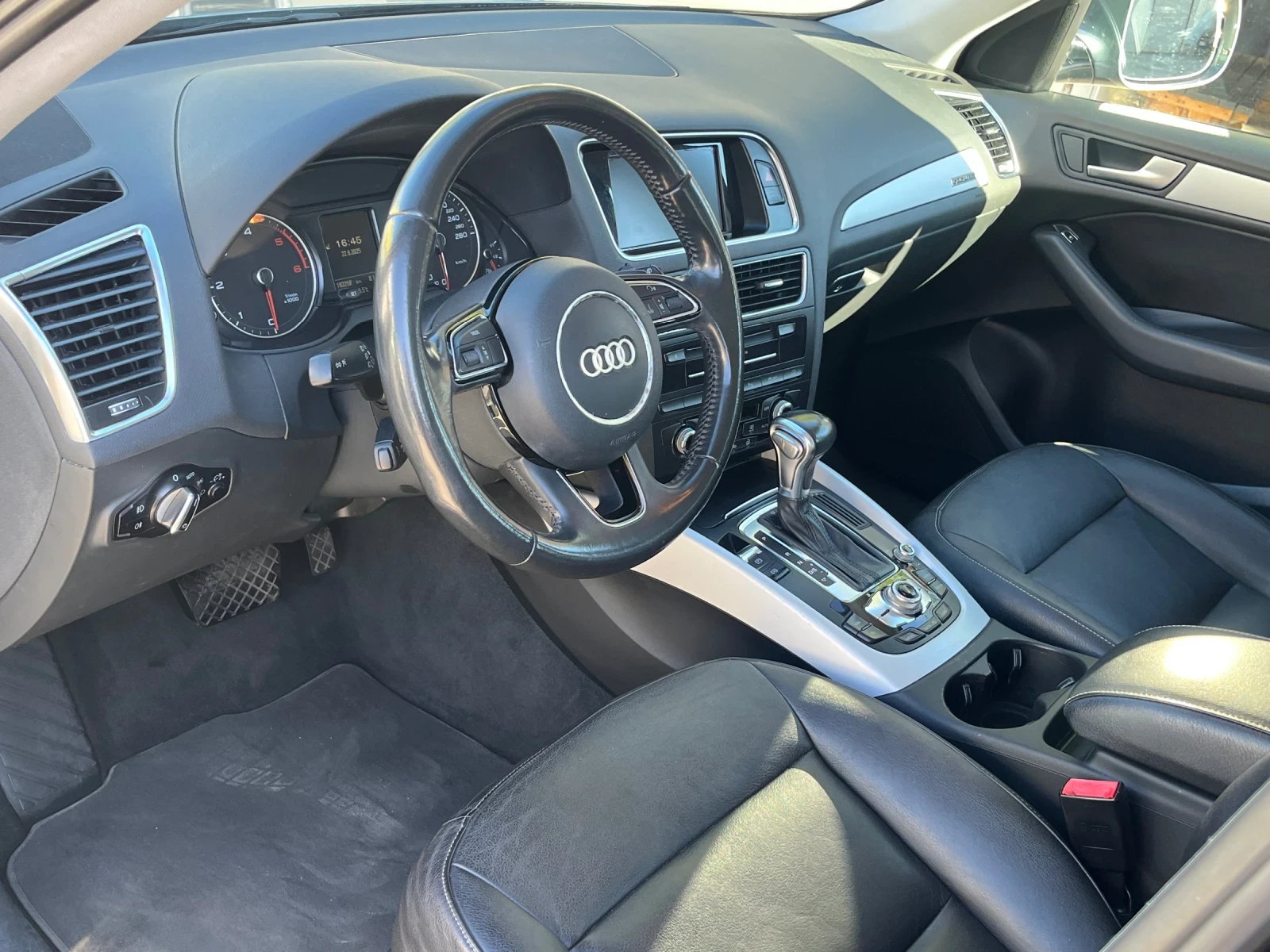 Audi Q5 2.0TDI 190ks  - изображение 9