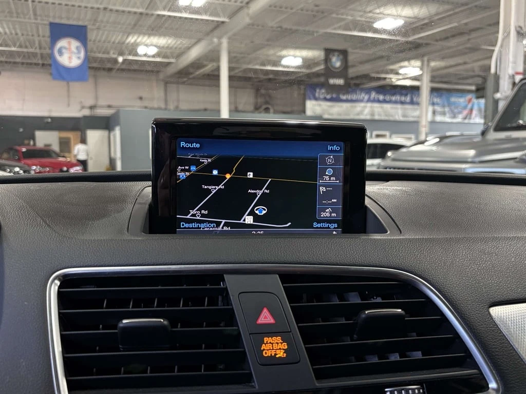 Audi Q3 Progressiv| QUATTRO| TIPTRONIC| NAV| PANOROOF| LEA | Mobile.bg � ����������� 17