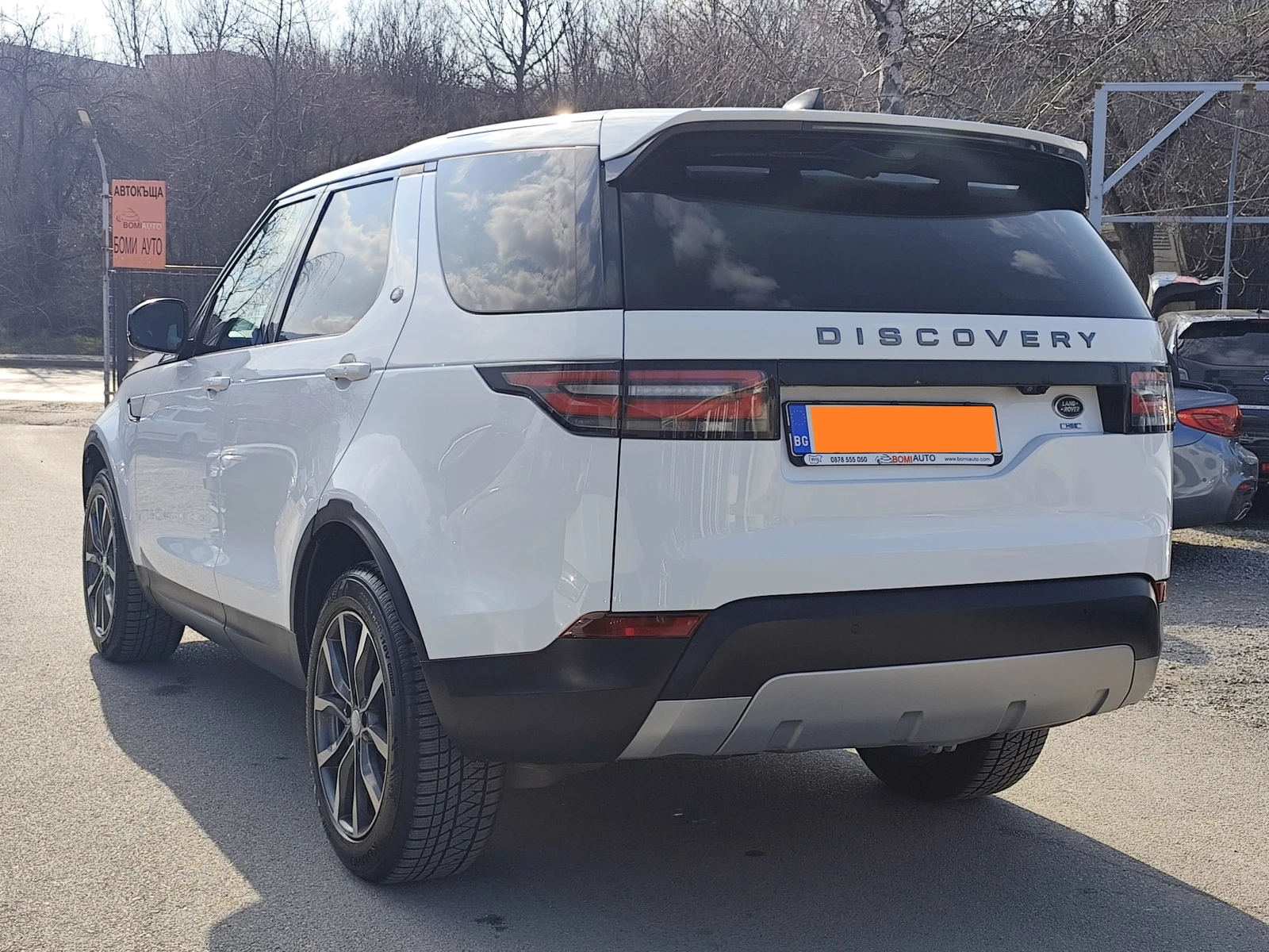 Land Rover Discovery 2.0D* 4X4* LED* NAVI* КОЖА* EURO6B* , снимка 6 - Автомобили и джипове - 53780766