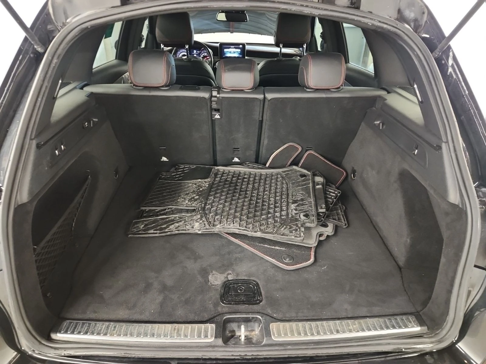 Mercedes-Benz GLC 43 AMG 4MATIC С РЕГИСТРАЦИЯ & АВТО КРЕДИТ , снимка 10 - Автомобили и джипове - 54066159