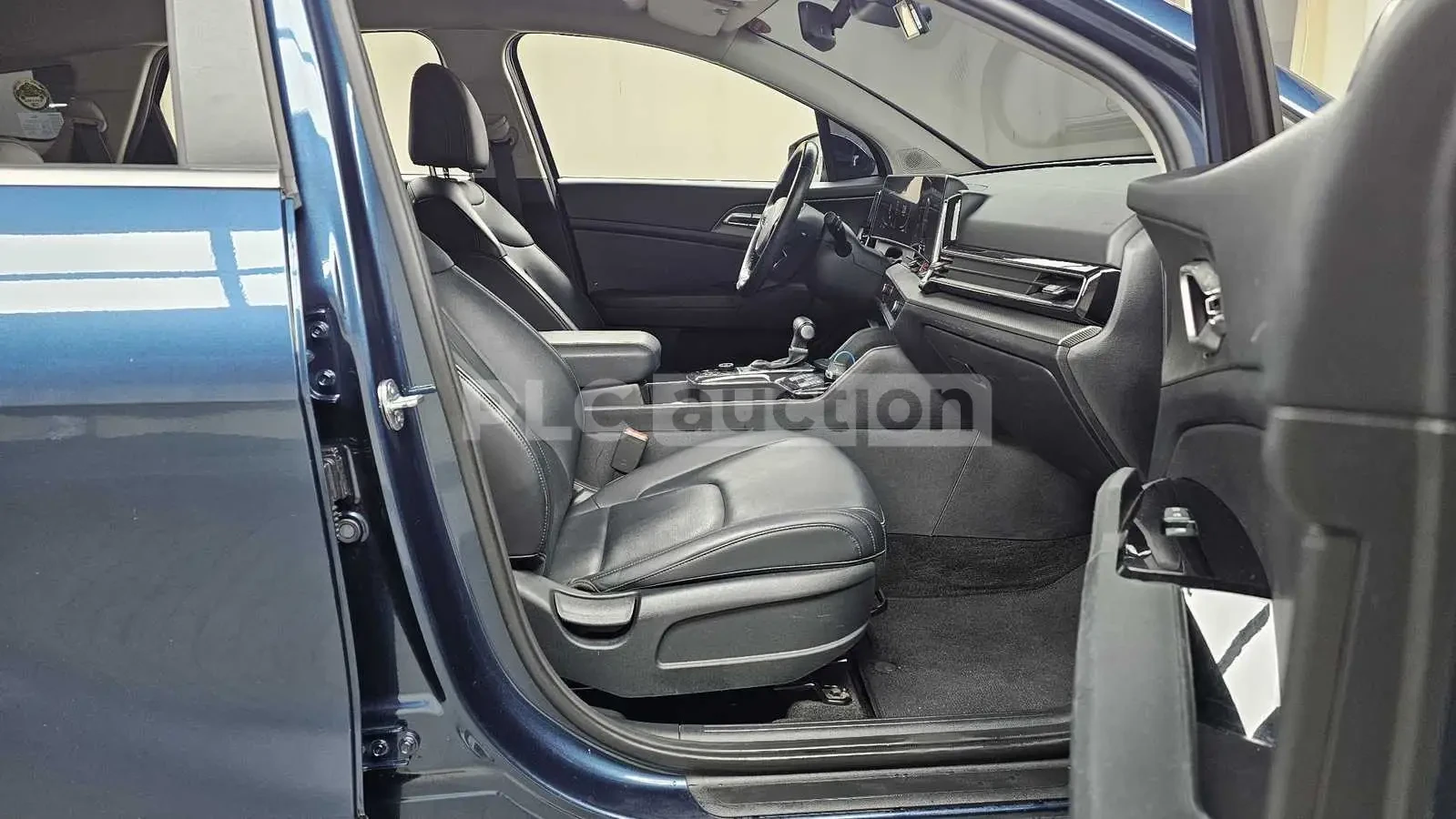Kia Sportage 2.0| КАМЕРА| DISTRONIC| ОБДУХВАНЕ| ВКЛ.ТЕХНОТЕСТ, снимка 11 - Автомобили и джипове - 55055954