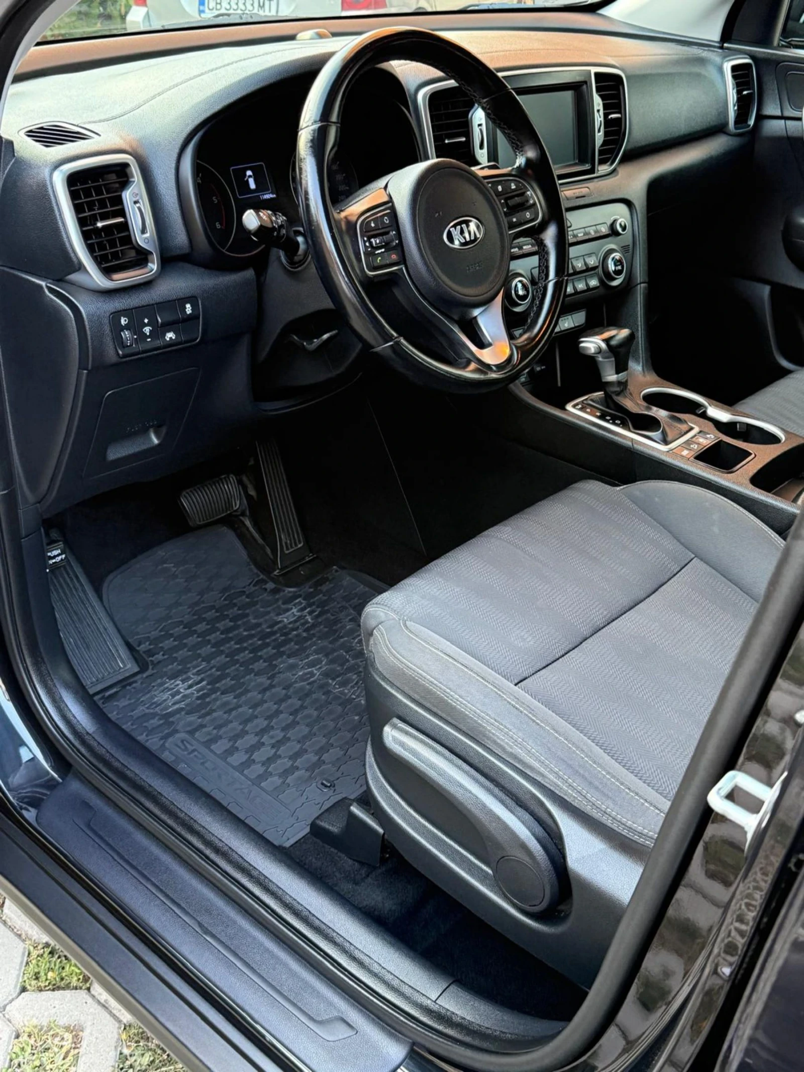 Kia Sportage Топ състояние първи собственик , снимка 15 - Автомобили и джипове - 55166393