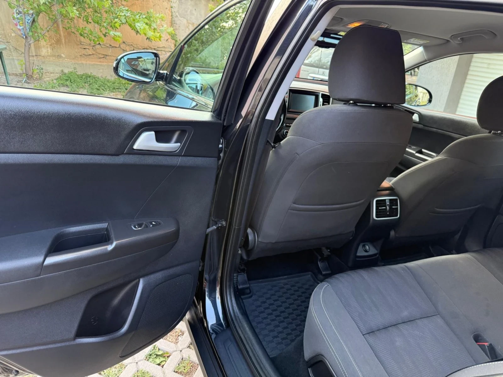 Kia Sportage Топ състояние първи собственик , снимка 12 - Автомобили и джипове - 55166393