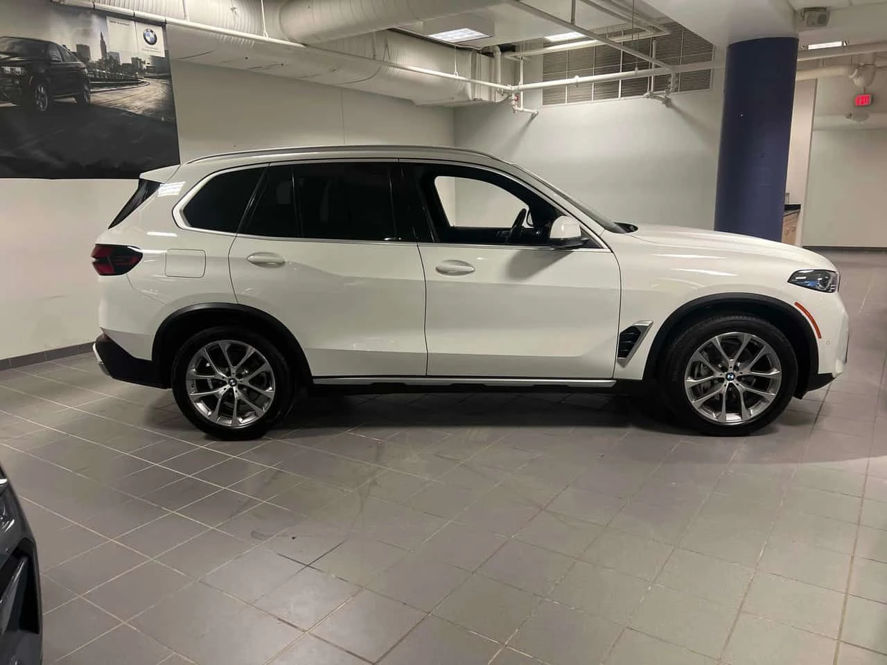 BMW X5 xDrive40i/LASER/ПАНОРАМА/ДИСТРОНИК/360, снимка 4 - Автомобили и джипове - 55226367