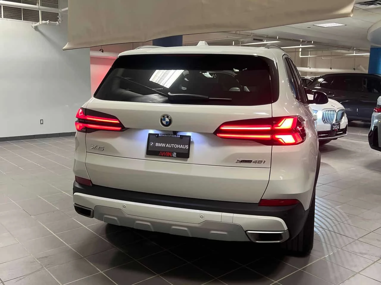 BMW X5 xDrive40i/LASER/ПАНОРАМА/ДИСТРОНИК/360, снимка 5 - Автомобили и джипове - 55226367
