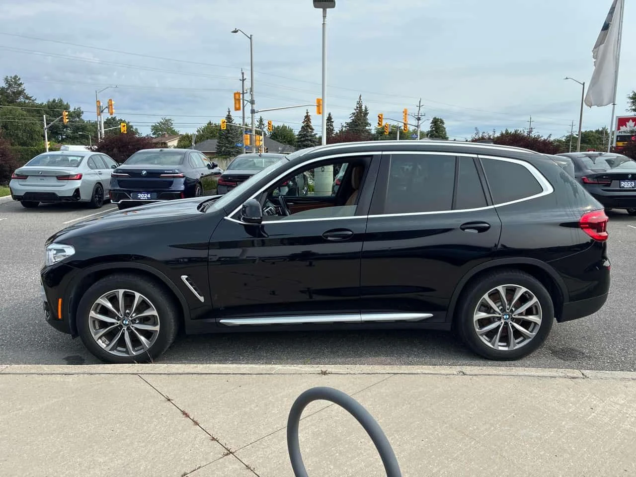 BMW X3 xDrive30i / АВТОКРЕДИТ / ПАНОРАМА / ПОДГРЕВИ , снимка 3 - Автомобили и джипове - 55626322