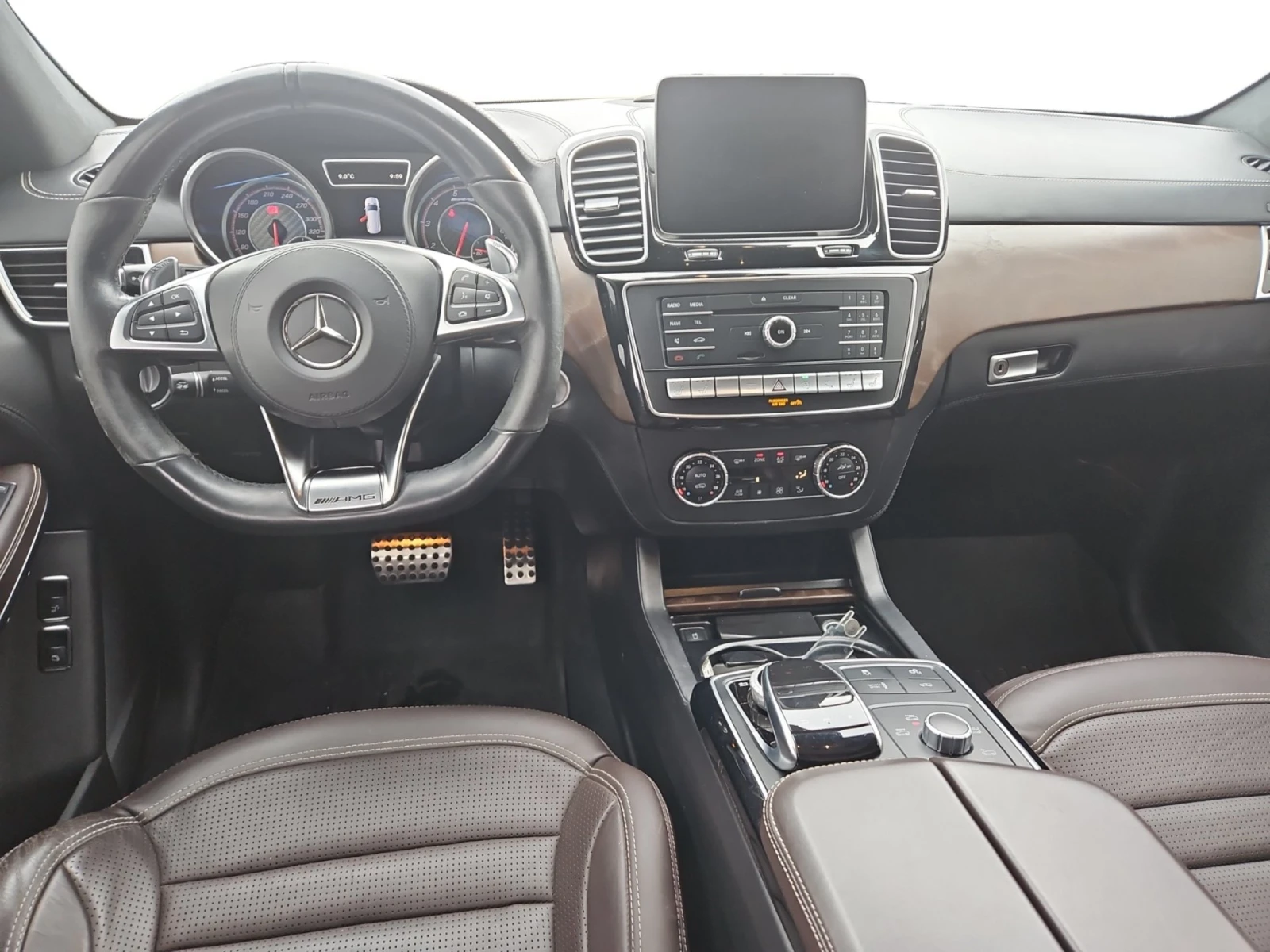 Mercedes-Benz GLS 63 AMG HARMON* KARDON* ОБДУХВАНЕ* ДИСТРОНИК* МАСАЖ* , снимка 9 - Автомобили и джипове - 55792571
