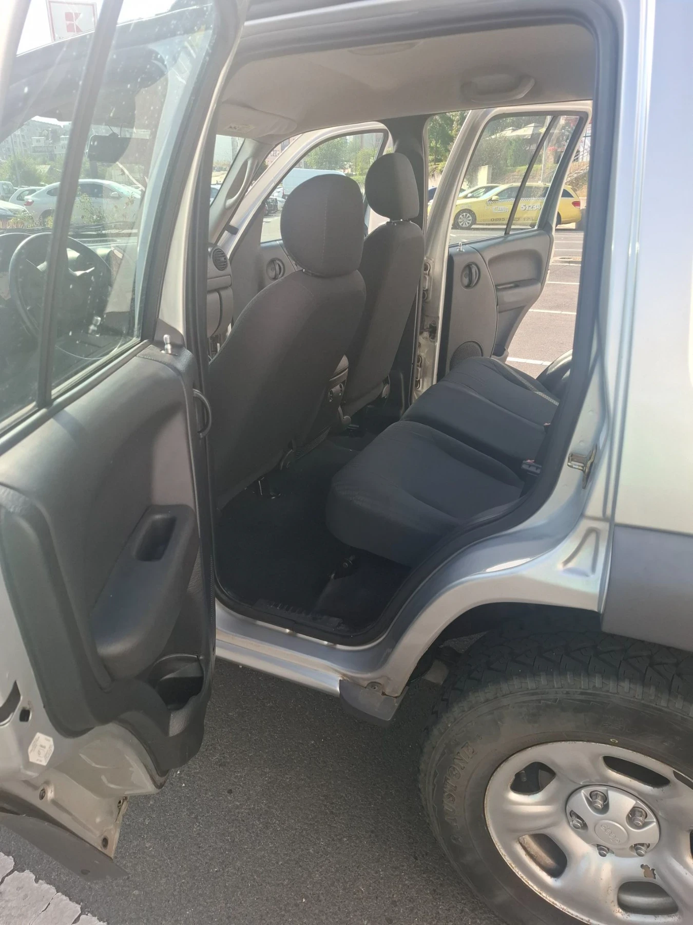 Jeep Cherokee Libarty | Mobile.bg � ����������� 12