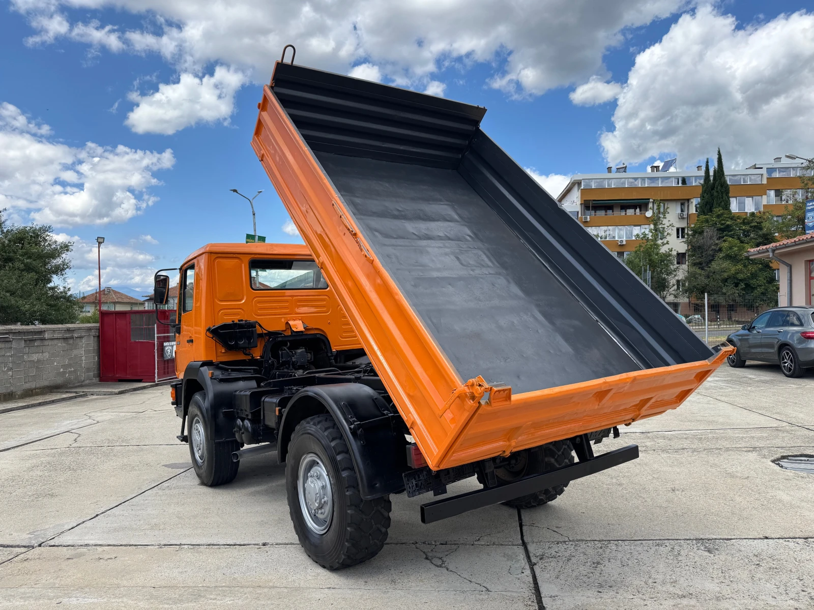 Man L 10.224 , тристранен самосвал , снимка 4 - Камиони - 55392391
