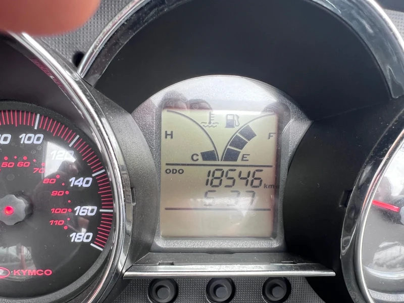 Kymco Downtown 300, снимка 10 - Мотоциклети и мототехника - 51719566