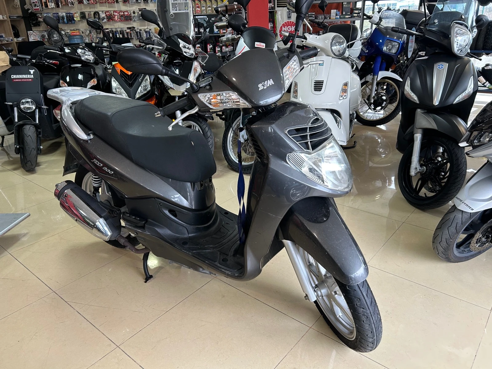 Sym HD2 200 | Mobile.bg — изображение 1
