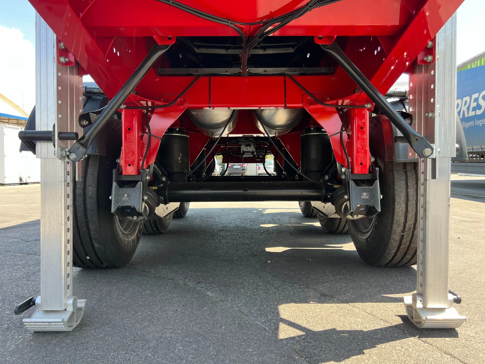 Полуремарке Schwarzmuller 24m3, 5950 kg, снимка 8 - Ремаркета - 55665429
