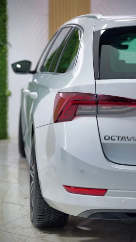 Skoda Octavia * 2.0tdi* Full led* istronic* Lane assist* , снимка 12