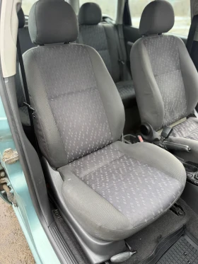 Ford Focus 1.6i Климатик РЕГИСТРИРАН , снимка 12