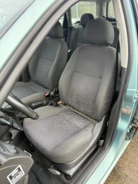 Ford Focus 1.6i Климатик РЕГИСТРИРАН , снимка 11