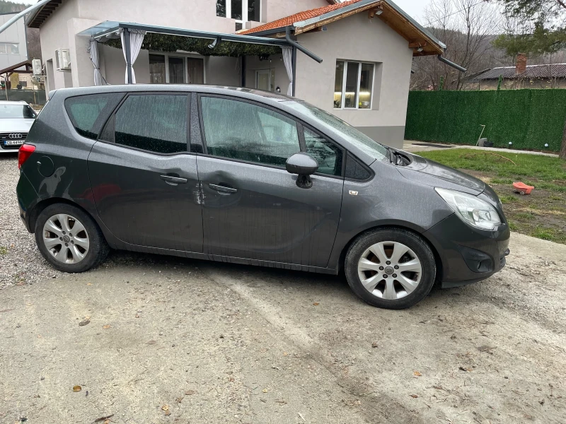 Opel Meriva НОВ ВНОС 1.4 газ. 2 ключа и документи, снимка 3 - Автомобили и джипове - 47240442