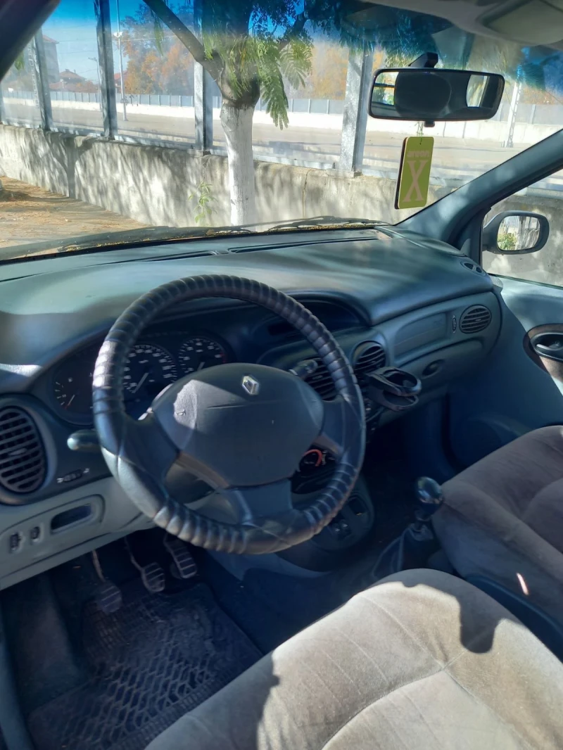 Renault Scenic, снимка 8 - Автомобили и джипове - 47812803