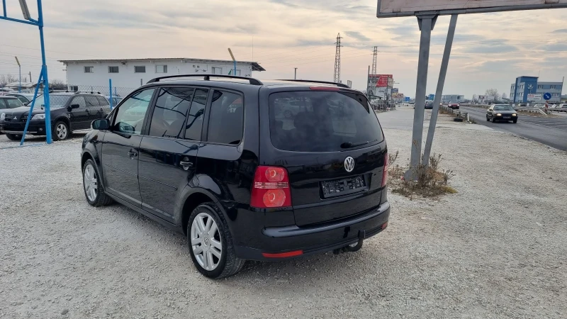 VW Touran, снимка 4 - Автомобили и джипове - 48553550