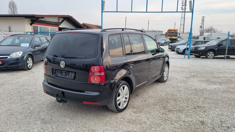 VW Touran, снимка 6 - Автомобили и джипове - 48553550