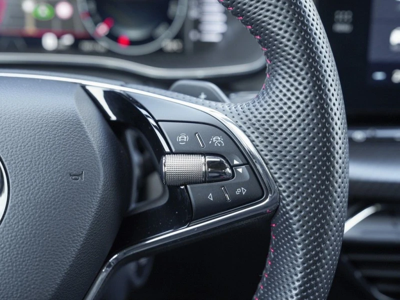 Skoda Octavia НОВ!/2.0 TDI/200HP/MATRIX/DSG/CAM/NAVI/100e, снимка 9 - Автомобили и джипове - 50196035