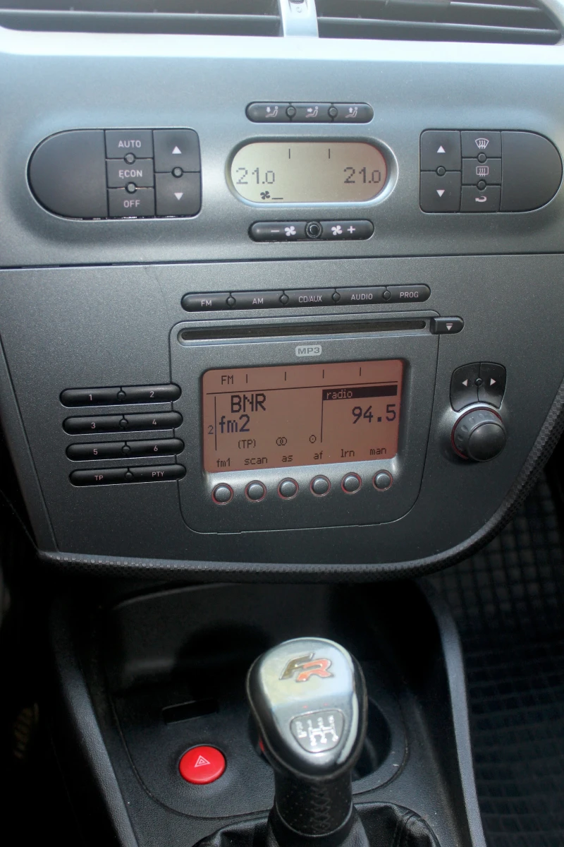 Seat Leon 2.0 TDI 170к.с., снимка 9 - Автомобили и джипове - 52581019