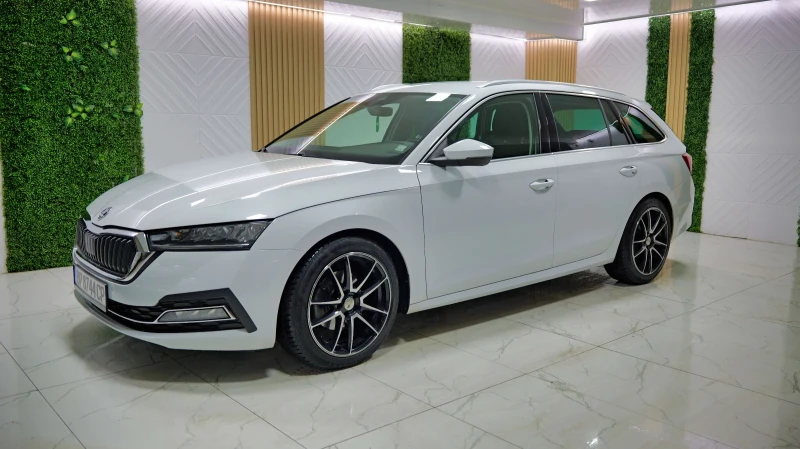 Skoda Octavia * 2.0tdi* Full led* istronic* Lane assist* , снимка 13 - Автомобили и джипове - 52588082