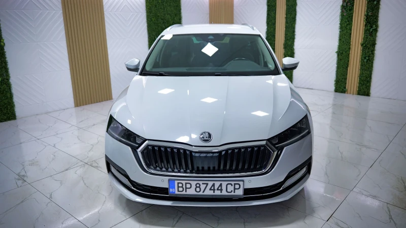 Skoda Octavia * 2.0tdi* Full led* istronic* Lane assist* , снимка 16 - Автомобили и джипове - 52588082