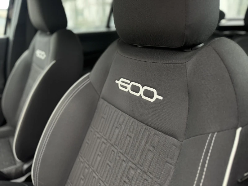 Fiat 600 BUILDYOUROWN 1.2 74 KW 110 hp FWD MHEV 6DCT, снимка 12 - Автомобили и джипове - 52623204